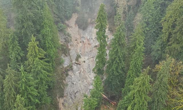 B.C. lifts all flood advisories as river levels recede after heavy rainfall - https://cdn.connectfm.ca/bc-hiker.jpg