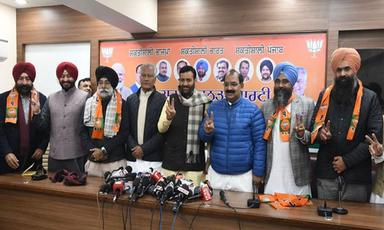 four-prominent-punjab-leaders-join-bjp-ahead-of-2027-assembly-elections