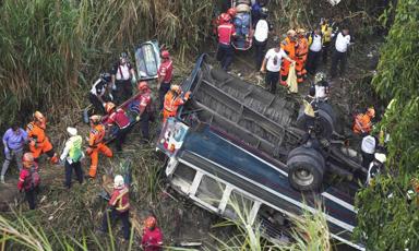 at-least-40-are-dead-after-a-bus-plunged-off-a-bridge-in-guatemala