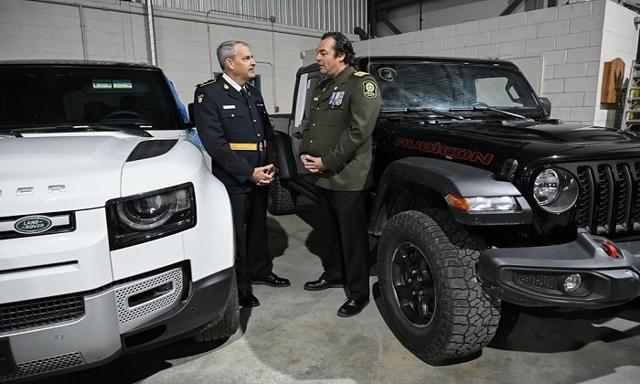Police, border services seize 598 stolen vehicles at Montreal port, most from Ontario - https://cdn.connectfm.ca/car_2024-04-03-175314_nlru.jpg
