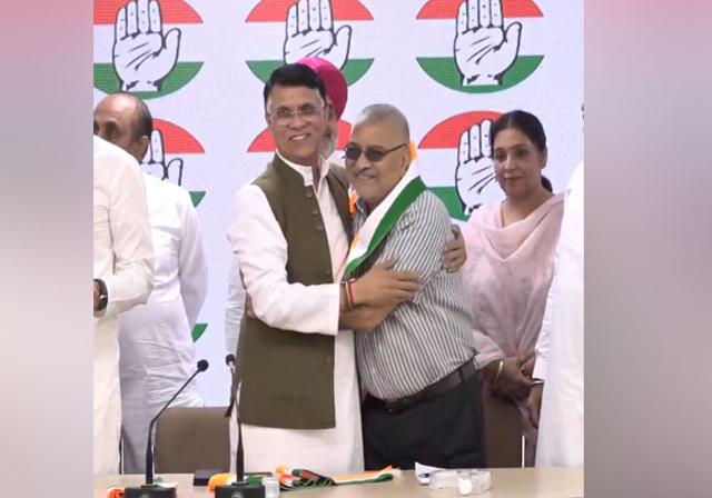 Dr Dharamvir Gandhi joined the Congress - https://cdn.connectfm.ca/dharmveer-gandhi_2024-04-02-123138_muzt.jpg