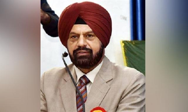 Vigilance posted a notice outside Barjinder Singh Hamdard's office, ordering him to appear - https://cdn.connectfm.ca/dr-barjinder-singh-hamdard.jpg