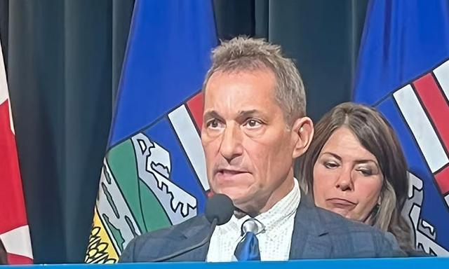 Alberta's chief medical officer out as contract ends, province  looking for successor - https://cdn.connectfm.ca/dr.-mark-joffe.jpg