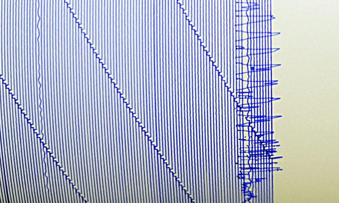 rescuers-in-desperate-search-after-a-powerful-earthquake-hit-the-philippines-killing-at-least-69