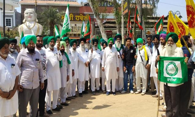 Farmers blew effigies of BJP in Punjab and Haryana - https://cdn.connectfm.ca/farmer-protest.jpg