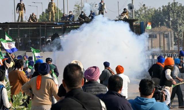Farmers Begin 'Delhi Chalo March' from Shambhu Border - https://cdn.connectfm.ca/farmer-protest_2024-12-06-181102_ydnw.jpg