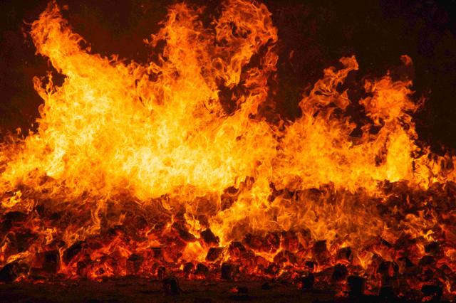 Six people were displaced and one cat has been saved following  house fire in Surrey - https://cdn.connectfm.ca/fire.jpg