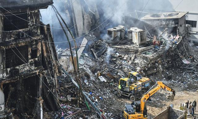 Death toll in Karachi shopping plaza fire climbs to 67 as recovery continues - https://cdn.connectfm.ca/fire_2026-01-22-182137_gzho.jpg
