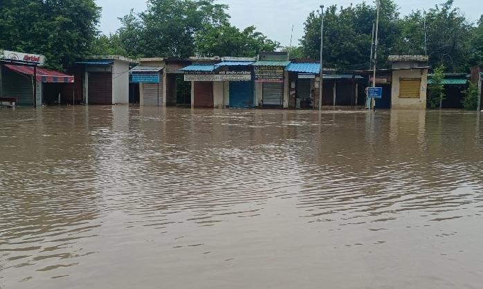 7-districts-affected-due-to-rain-and-continuous-release-of-water-from-dams-in-punjab