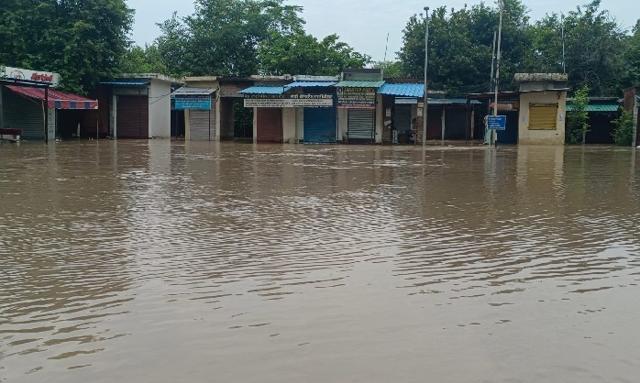 7 districts affected due to rain and continuous release of water from dams in Punjab - https://cdn.connectfm.ca/flood_2025-08-27-143041_njtf.jpg