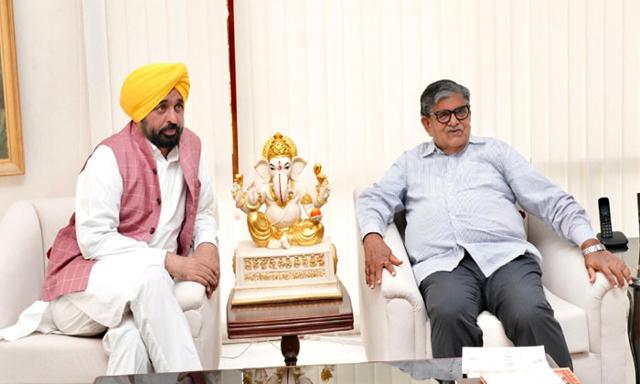 Chief Minister Bhagwant Mann meets Governor Gulab Chand Kataria - https://cdn.connectfm.ca/gulab-chand-kataria_2025-06-24-175624_qbrw.jpg