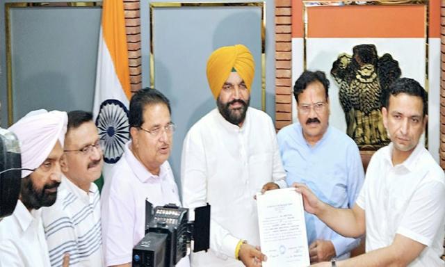 Gurjeet Singh Aujla makes hat-trick - https://cdn.connectfm.ca/gurjeet-singh-aoujla.jpg