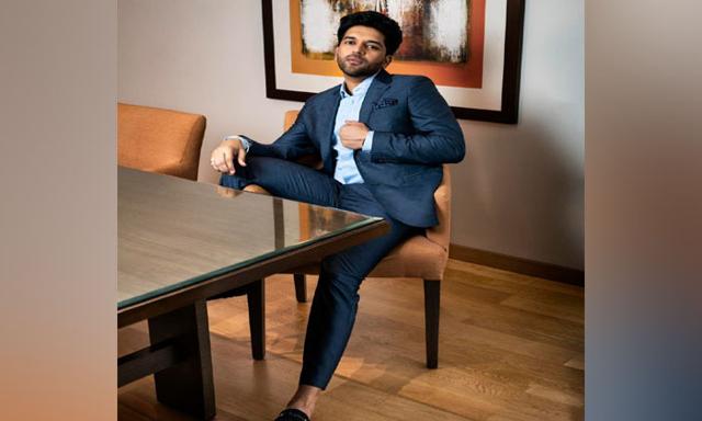 Guru Randhawa is the Shaunki Sardar - https://cdn.connectfm.ca/guru-randhawa_2024-12-02-150609_pjbz.jpg