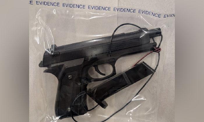 man-arrested-after-flashing-a-handgun-at-the-public