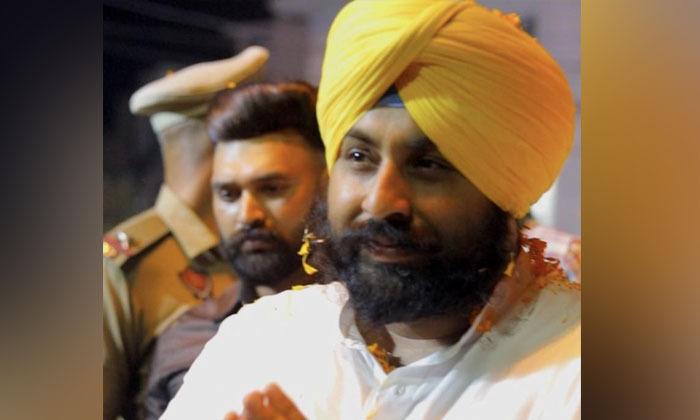 the-demand-for-a-fair-investigation-of-the-alleged-scam-of-100-crores-related-to-harjot-bains