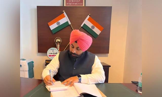 Punjab extends winter break for schools amid cold and dense fog - https://cdn.connectfm.ca/harjot-singh-bains_2025-12-31-165811_gwul.jpg