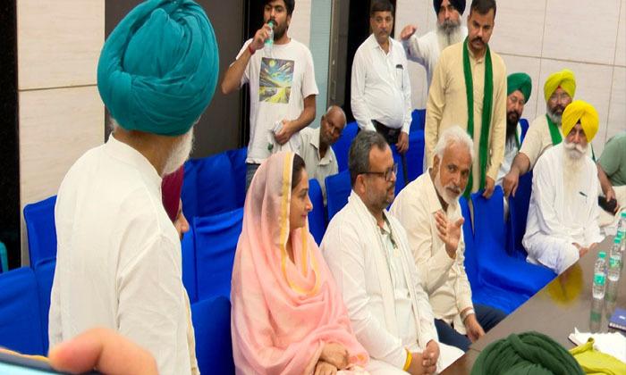 harsimrat-kaur-badal-presented-a-private-members-bill-about-msp