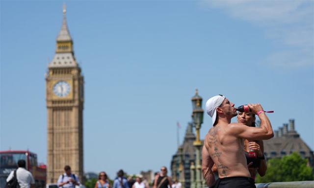 Severe Heatwave in France Claims 58 Lives; 40 Drown While Trying to Escape the Heat - https://cdn.connectfm.ca/heatwave.jpg
