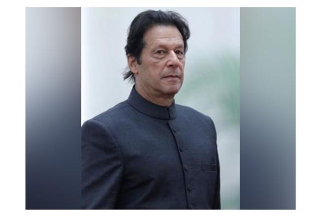 Imran Khan urges Pak filmmakers to focus on original content, not copy Bollywood - https://cdn.connectfm.ca/imran.jpg