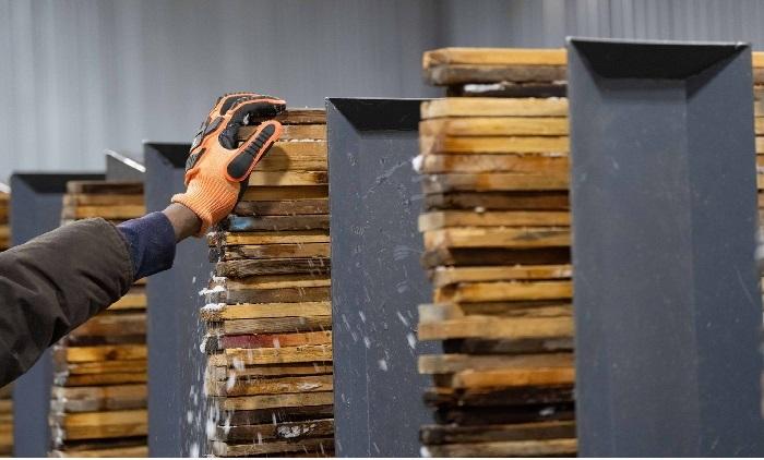 b-c-gained-13-000-jobs-in-may