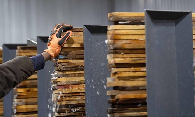 B.C. gained 13,000 jobs in May - https://cdn.connectfm.ca/jobs.jpg