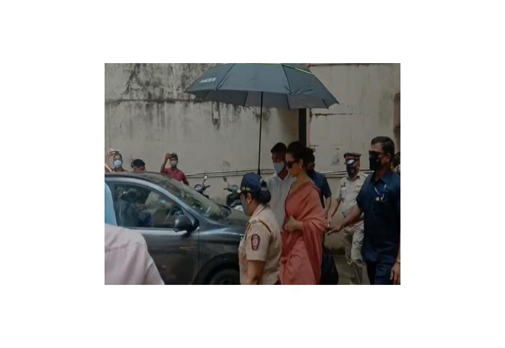 kangana-ranaut-files-extortion-criminal-intimidation-case-against-javed-akhtar