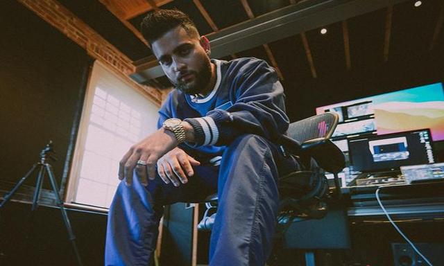 Karan Aujla talking about 84 - https://cdn.connectfm.ca/karan-aoujla_2024-06-06-180001_zxhd.jpg