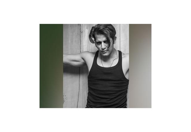 Karanvir Bohra to come up with a short film 'My Pink Shoes' - https://cdn.connectfm.ca/karanbir.jpg