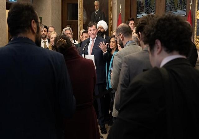 Feds seek ideas at national summit to help put brakes on auto theft - https://cdn.connectfm.ca/meating.jpg