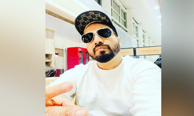 Mika’s candid take on Bipasha & Karan - https://cdn.connectfm.ca/mika-singh_2025-01-06-145217_foff.jpg