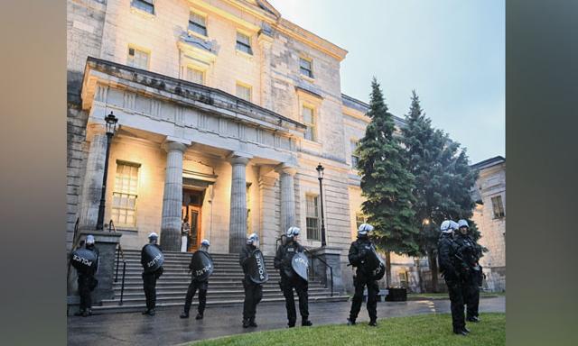 McGill says campus protest that led to 15 arrests was 'troubling' escalation - https://cdn.connectfm.ca/montriaal-police.jpg