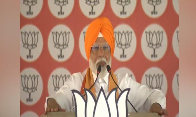 Congress divided the country in such a way that Kartarpur Sahib remained in Pakistan - Prime Minister Modi - https://cdn.connectfm.ca/narender-modi_2024-05-23-171032_bzhu.jpg