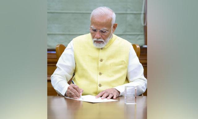 Big decision taken in Modi cabinet, 3 crore families will get houses - https://cdn.connectfm.ca/narender-modi_2024-06-10-154015_jjlx.jpg