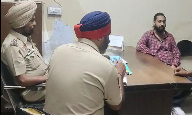 Attack on Sufi singer Noora Sister's vehicle - https://cdn.connectfm.ca/noora-sister.jpg