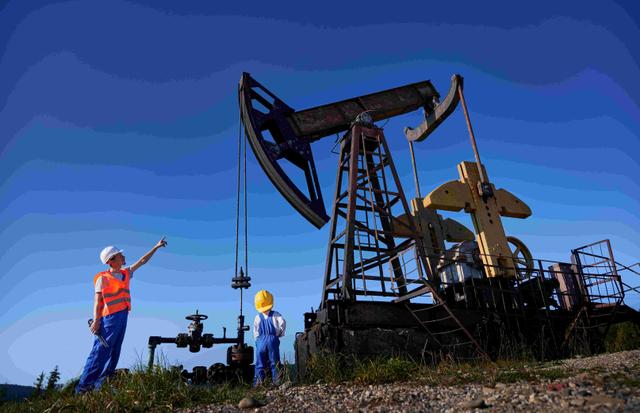 Alberta asks municipalities to name oil companies not paying taxes,  reeve says no use - https://cdn.connectfm.ca/oil.jpg