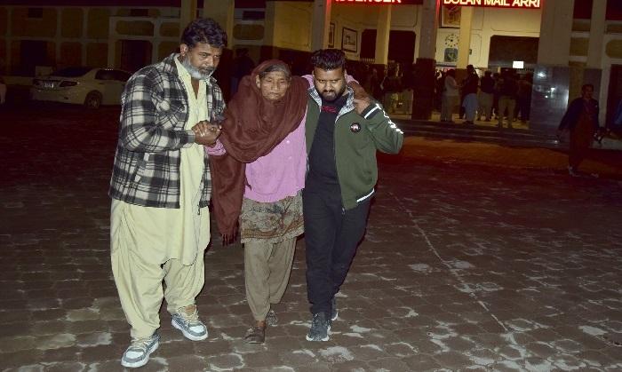 pakistani-security-forces-battle-to-free-about-300-hostages-aboard-a-hijacked-train