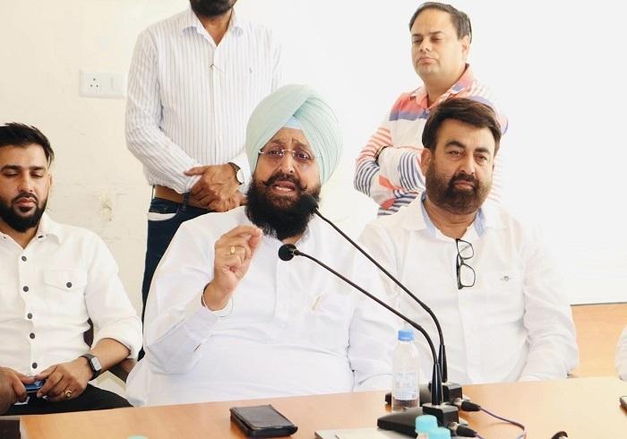 pratap-singh-bajwa-attacked-the-aap-government