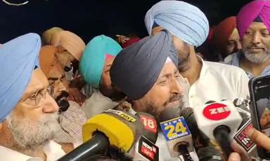 partap-singh-bajwa-appears-at-mohali-cyber-crime-police-station-for-questioning