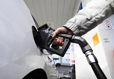 gas-prices-drop-in-metro-vancouver-analysts-expect-further-decline