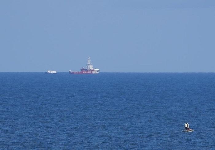 the-first-ship-to-use-a-new-sea-route-approaches-gaza-with-200-tons-of-aid