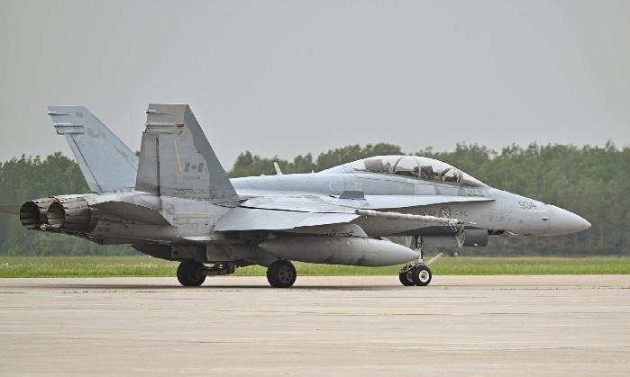 cf-18-jets-intercept-plane-violating-restricted-air-space-above-g7-site-in-alberta