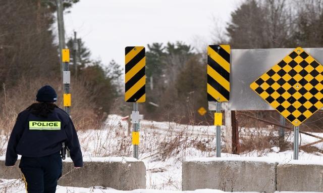 Three facing smuggling-related charges after 44 migrants intercepted in Quebec: CBSA - https://cdn.connectfm.ca/police_2025-08-05-125216_pebk.jpg