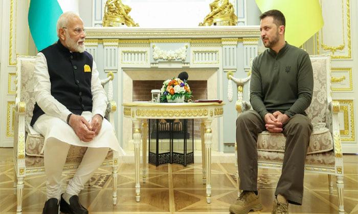 indian-prime-minister-modi-arrives-in-kyiv-for-talks-with-ukrainian-president-zelenskyy