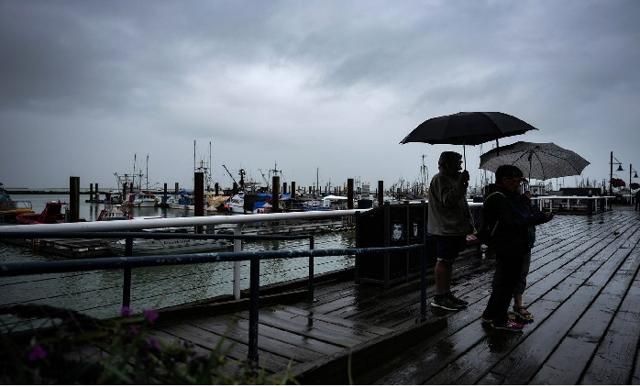Storms to bring heavy rain, strong winds and flood risk across coastal and central B.C. - https://cdn.connectfm.ca/rain_2025-10-23-131837_wzvr.jpg