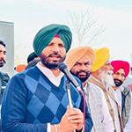 Tractor March taken out by Congress in favor of farmers - https://cdn.connectfm.ca/raja-waring-s.jpg