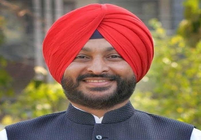 the-congress-filed-a-police-complaint-against-four-leaders-including-ravneet-bittu