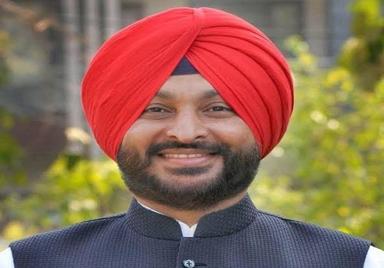court-issues-notice-to-union-minister-ravneet-singh-bittu-over-absence-in-2024-criminal-case