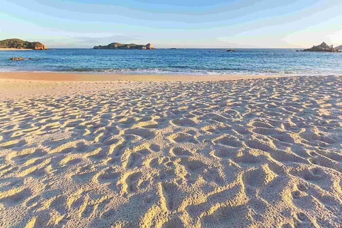 a-row-over-sandy-beaches-reveals-fault-lines-in-the-relationship-between-india-and-the-maldives