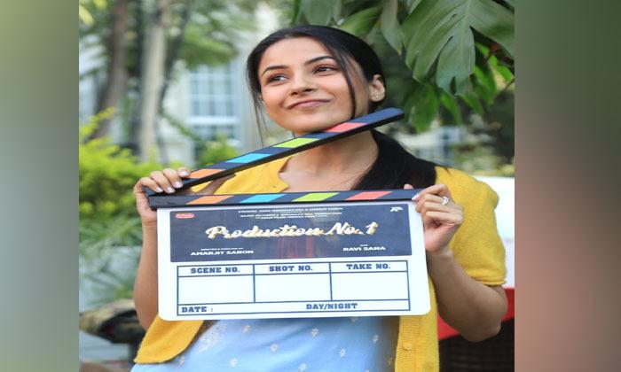 shehnaaz-gill-spotted-in-chandigarh