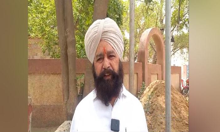 ferozepur-sher-singh-ghubaya-leading-by-1054-votes